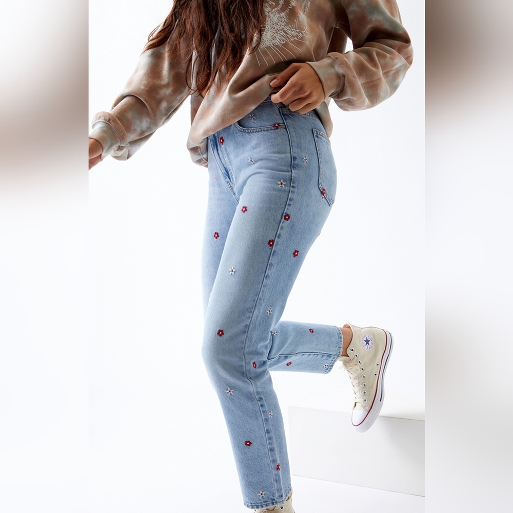 Pacsun Daisy Mom Jeans Sz 30